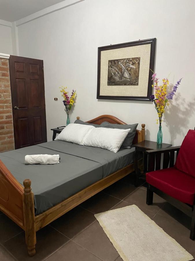 Hostal Y Restaurante La Toscana Metapán Exteriör bild